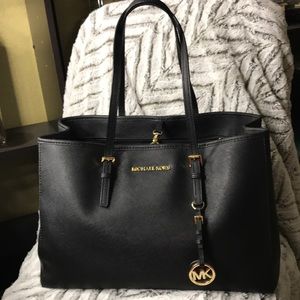 Michael Kors Saffiano Leather Large Jet Set Tote